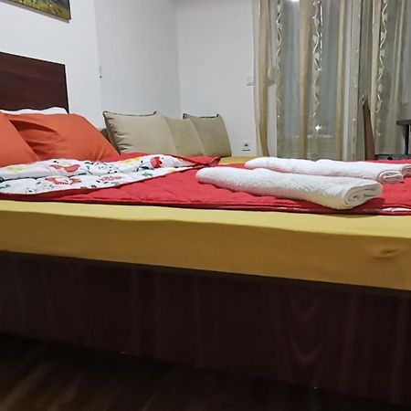 Center Apartment Delfina Ohrid Esterno foto